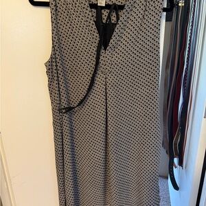 H&M Black and White Sleeveless V-Neck Sundress